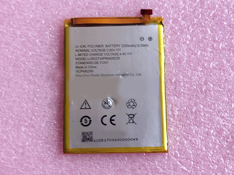 ZTE LI3932T44P6H826238