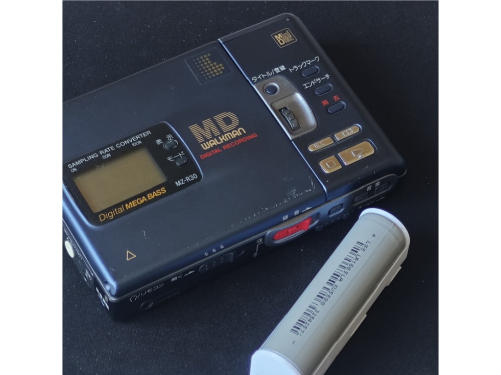 SONY LIP-12 Für SONY MZ-R30 R2 R35 R4ST R3 B3 E3 LIP-12_02
